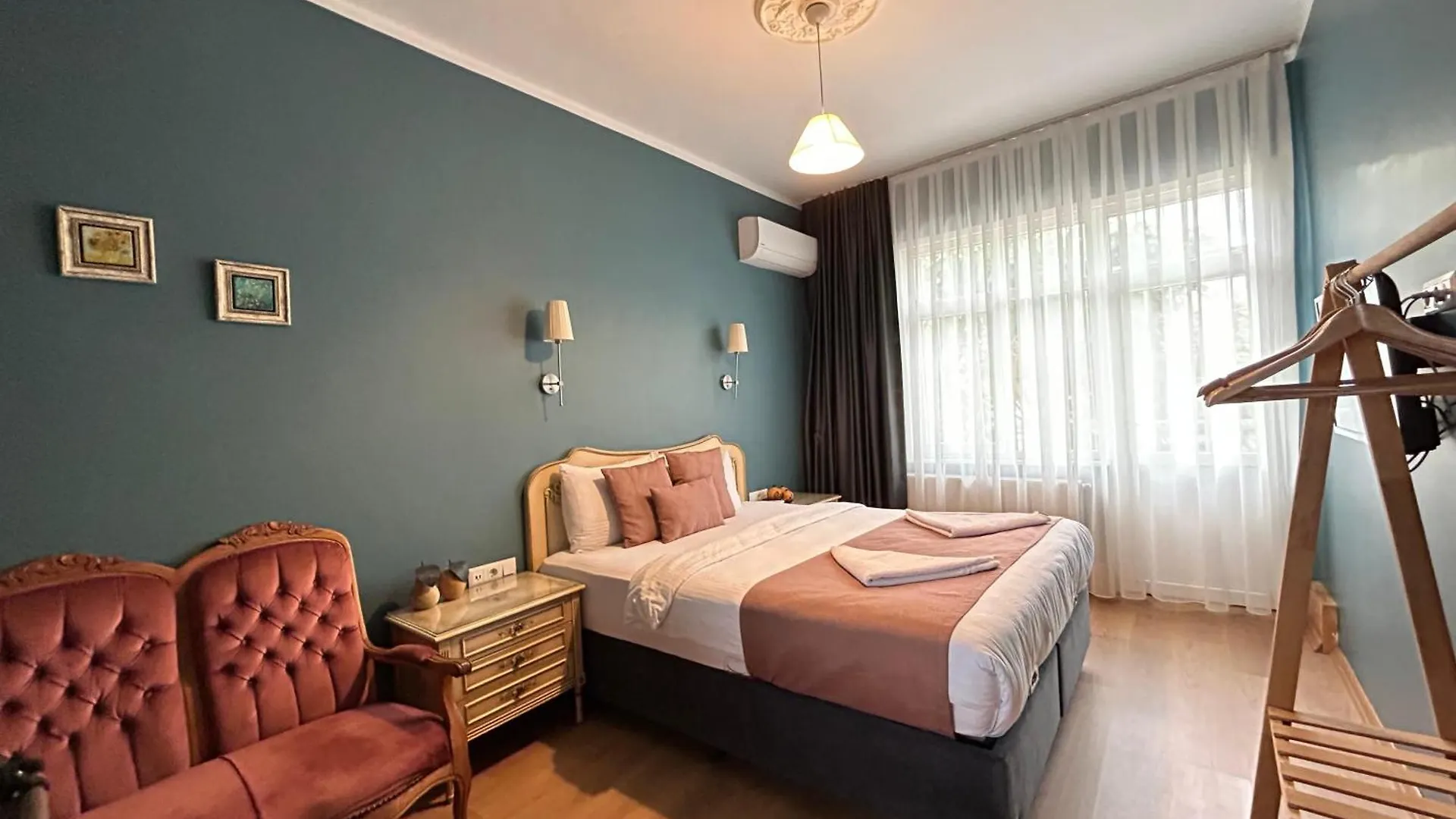 Waterfront Villa By The Tram - Private Terrace With Dome & Golden Horn View In Fatih Istanbul Ferienhaus