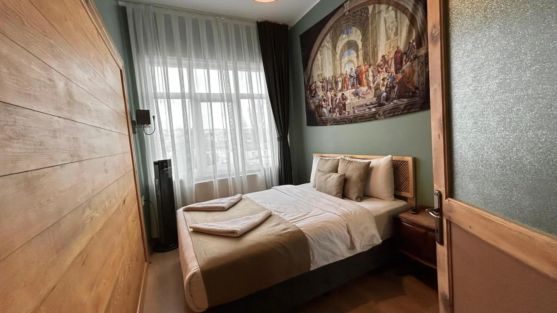 Waterfront Villa By The Tram - Private Terrace With Dome & Golden Horn View In Fatih Istanbul Turkey