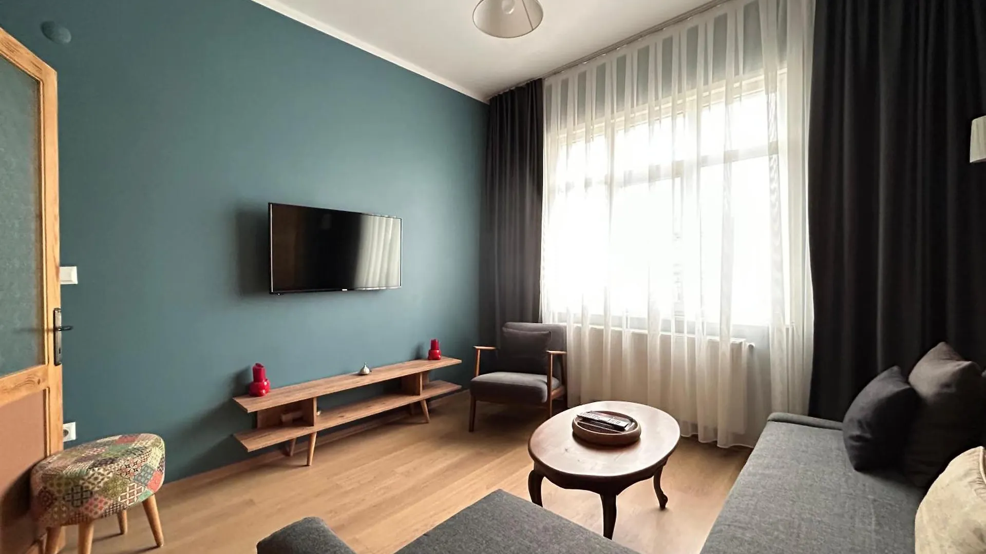 Waterfront Villa By The Tram - Private Terrace With Dome & Golden Horn View In Fatih Istanbul